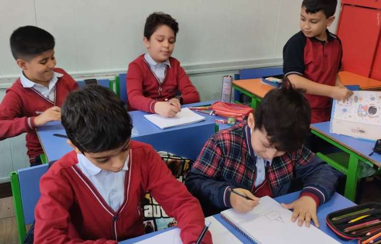 نقاشی هیولای رنگی (احساسات)