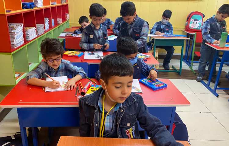 :نقاشی پسر، بستنی، بادبادک با حرف ب، کلاس انگور 1