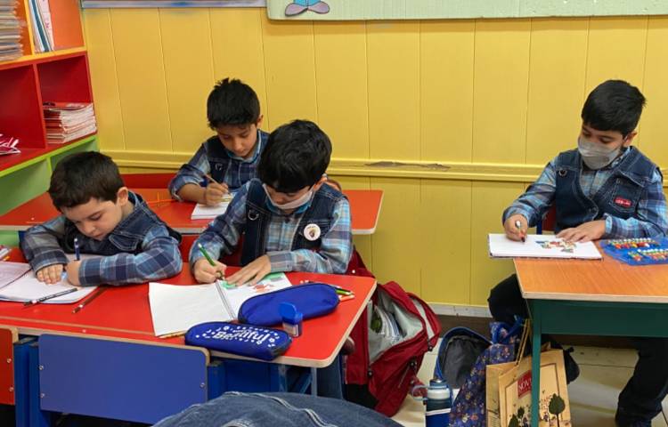 :نقاشی پسر، بستنی، بادبادک با حرف ب، کلاس انگور 2