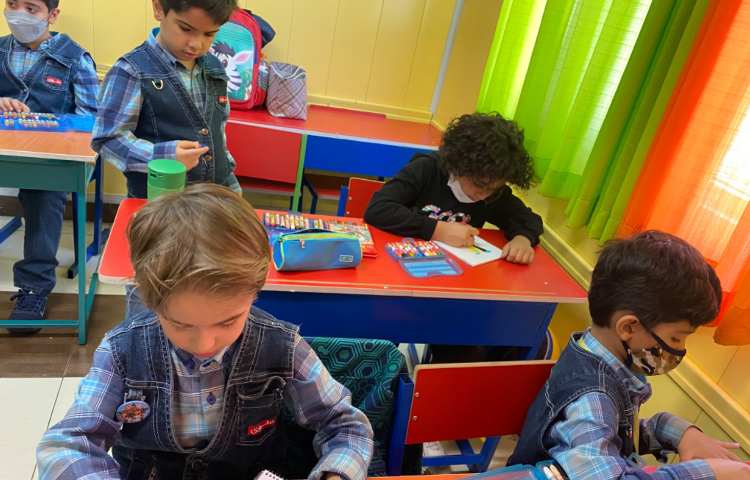 :نقاشی پسر، بستنی، بادبادک با حرف ب، کلاس انگور 3