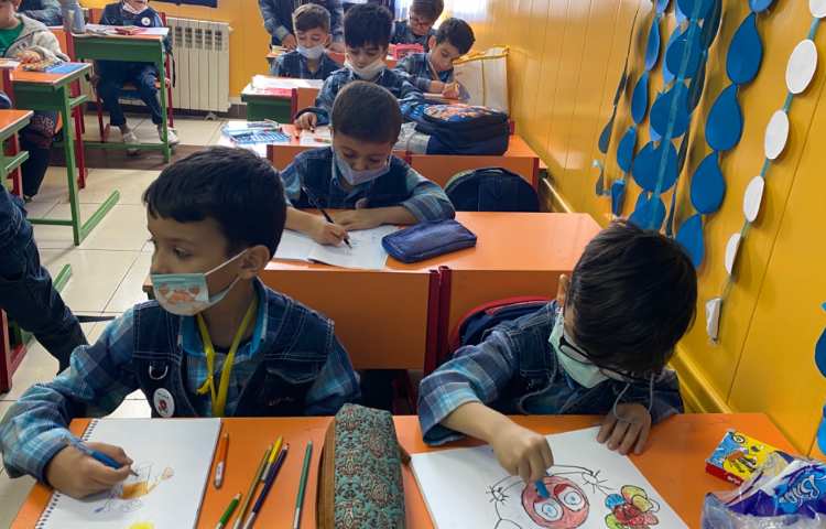 :نقاشی پسر، بستنی، بادبادک با حرف ب، کلاس توت فرنگی 5