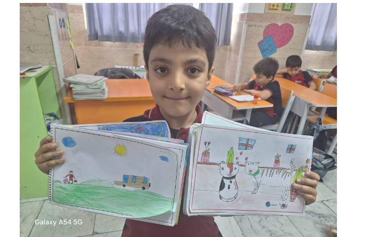 نقاشی پسر دانشمند پایه اول 1