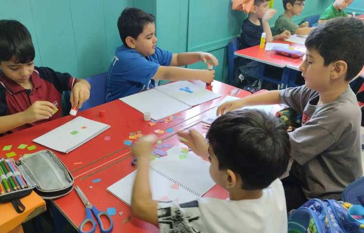 نقاشی کاردستی با خرده های کاغذ رنگی 3