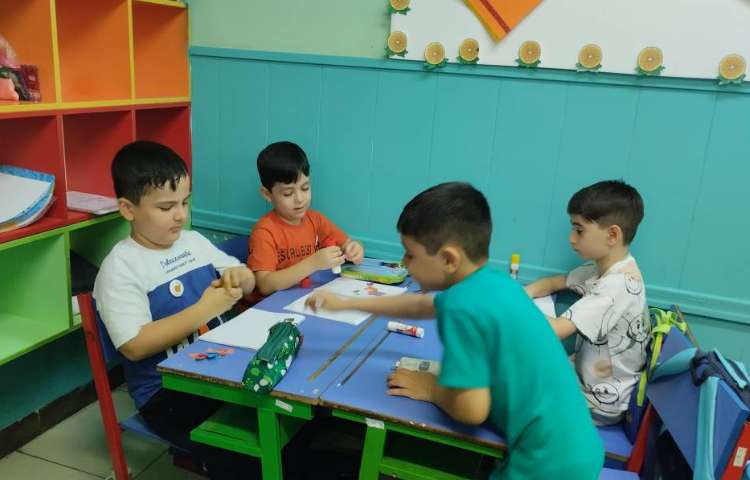 نقاشی کاردستی با خرده های کاغذ رنگی 5