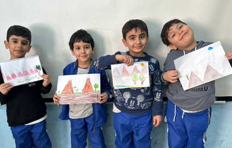 نقاشی کوه و تولد بهمن ماهی ها 3