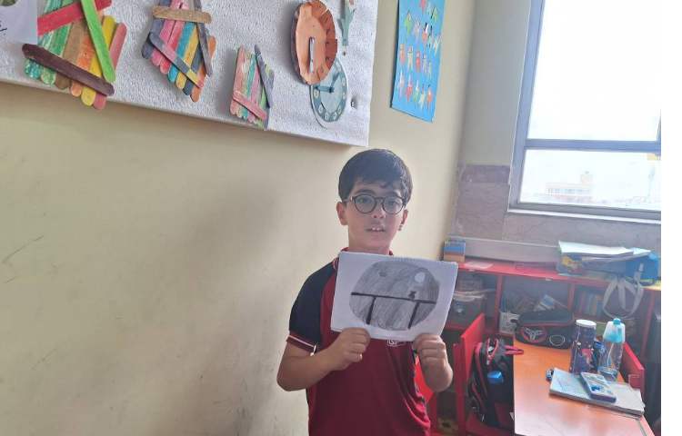 نقاشی گربه روی نرده پایه سوم 3 3