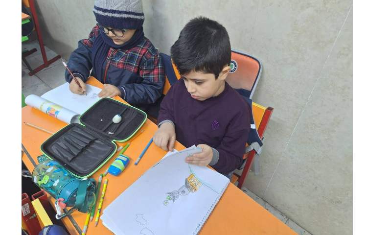 نقاشی :گربه شیطون داخل گلدان گل 2