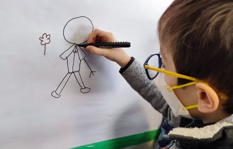 :نقاشی گروهی، به مناسبت گرامیداشت هفته دانش آموز 18