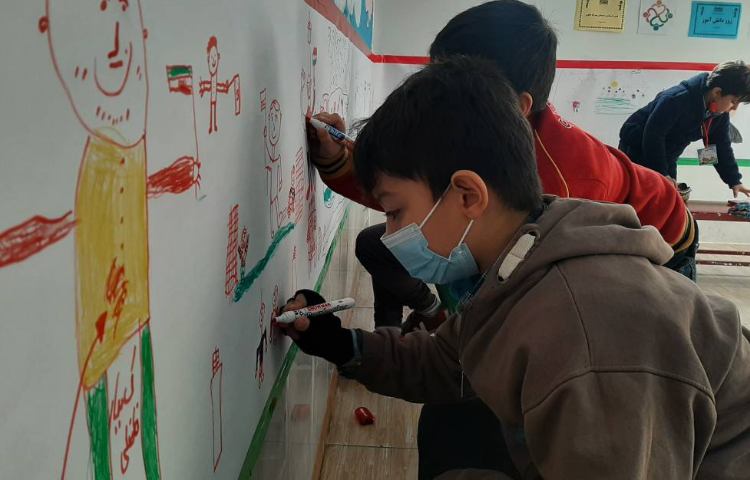 :نقاشی گروهی، به مناسبت گرامیداشت هفته دانش آموز 7