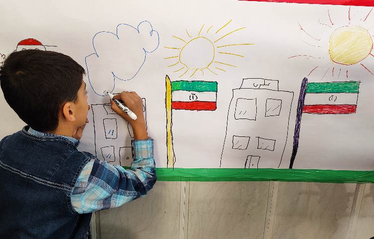 :نقاشی گروهی، به مناسبت گرامیداشت هفته دانش آموز