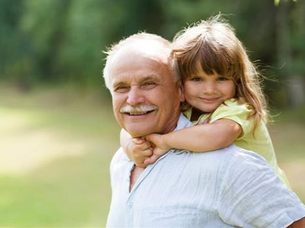 نقش مادربزرگ و پدربزرگ در تربیت کودکان