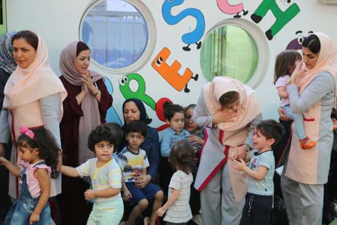 نقش معلم در پیشرفت تحصیلی دانش‌آموزان به چه عواملی بستگی دارد؟