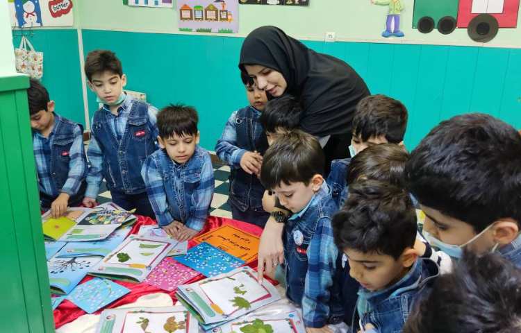 :نمایشگاه دستاوردهای عیدانه 72