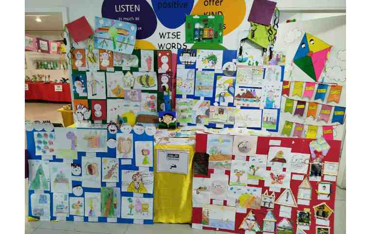 نمایشگاه دست سازه های دانش آموزان 1