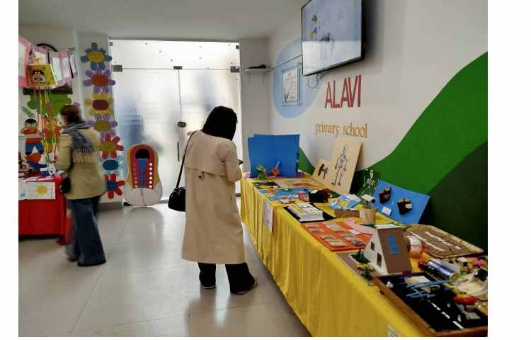 نمایشگاه دست سازه های دانش آموزان 22