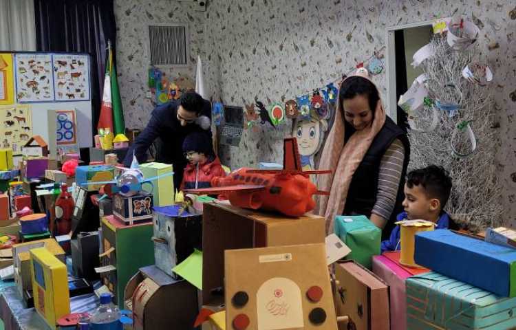 نمایشگاه دست سازه های دانش آموزان 3