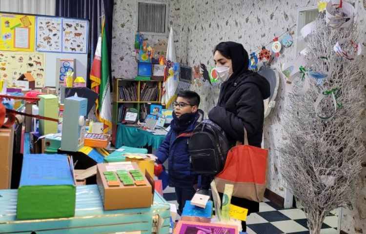 نمایشگاه دست سازه های دانش آموزان 5