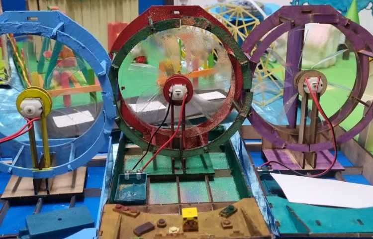 نمایشگاه دست سازه های دانش آموزی 2