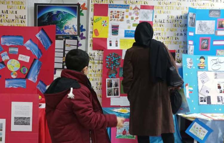 نمایشگاه فعالیت های فوق برنامه (هفته علوم، هنر و خلاقیت، رایانه) 10