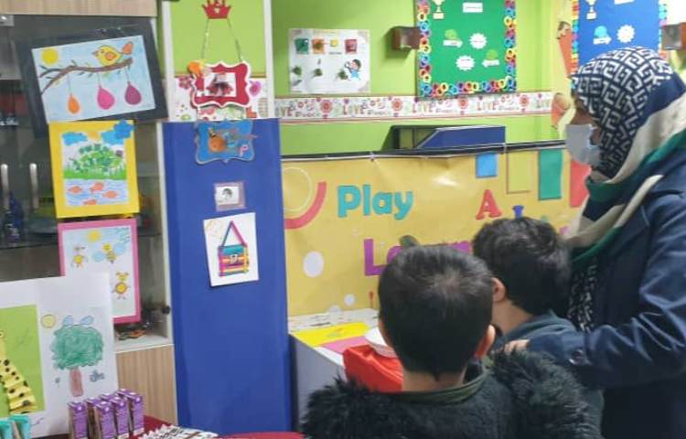 نمایشگاه فعالیت های فوق برنامه (هفته علوم، هنر و خلاقیت، رایانه) 4