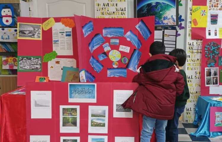 نمایشگاه فعالیت های فوق برنامه (هفته علوم، هنر و خلاقیت، رایانه) 7