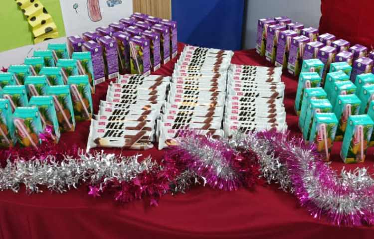 نمایشگاه فعالیت های فوق برنامه (هفته علوم، هنر و خلاقیت، رایانه) 8