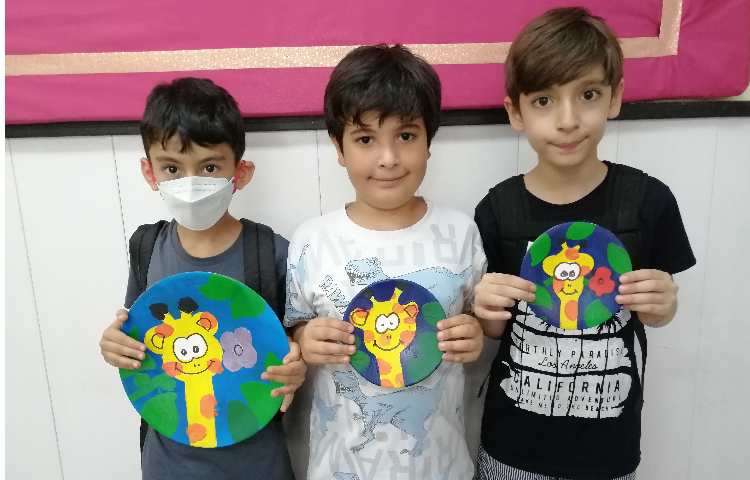 نمایشگاه نقاشی روی سفال پایگاه تابستانی دانش آموزان دوره دوم دبستان علوی 2