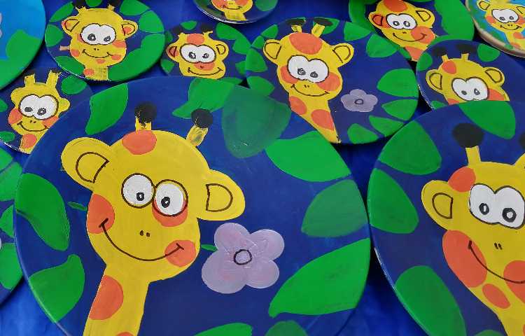 نمایشگاه نقاشی روی سفال پایگاه تابستانی دانش آموزان دوره دوم دبستان علوی 4