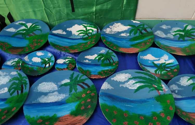 نمایشگاه نقاشی روی سفال پایگاه تابستانی دانش آموزان دوره دوم دبستان علوی 5