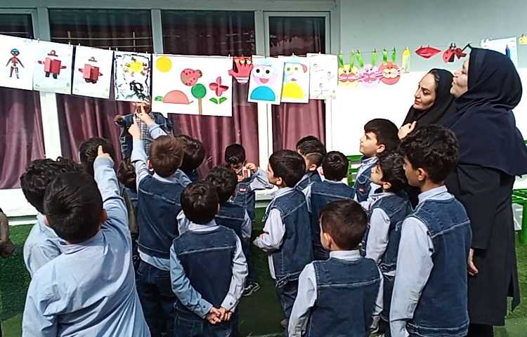 نمایشگاه هنرمندان کوچک به مناسبت روز هنرمند 3