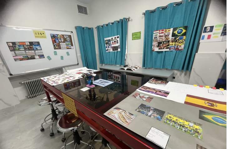 نمایشگاه پوستر و دست سازه های زبانی 1