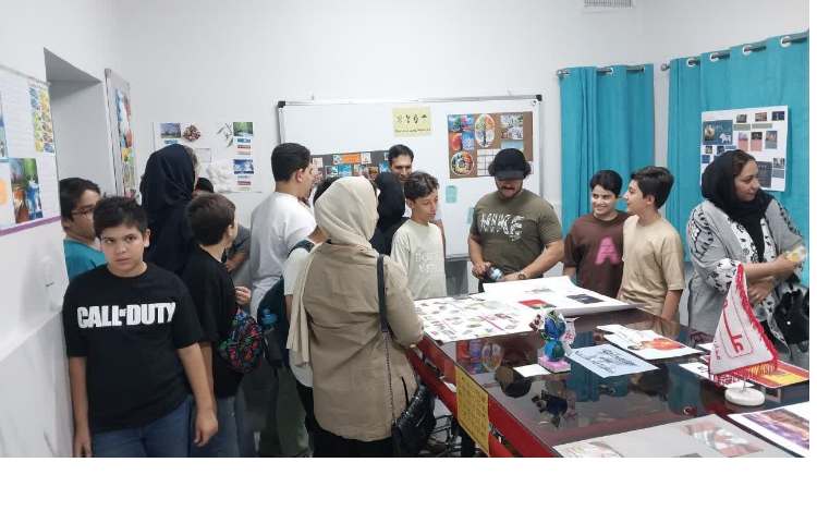 نمایشگاه پوستر و دست سازه های زبانی 3