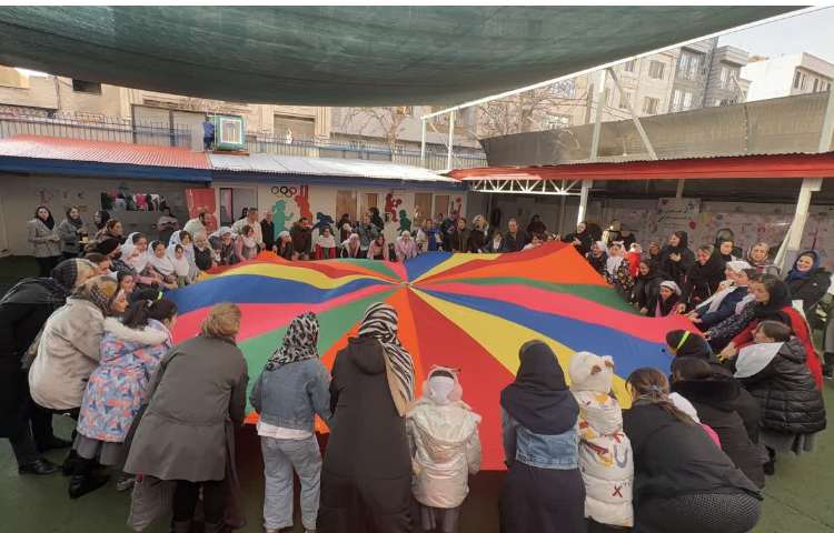 نمایشگاه پویای کلاس های فوق برنامه 16