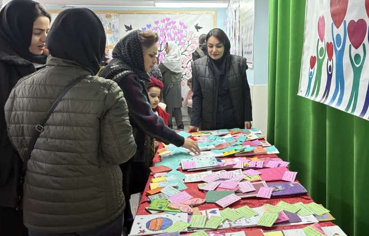 نمایشگاه پویای کلاس های فوق برنامه 18