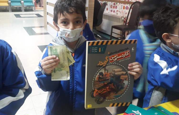 نمایشگاه کتاب به مناسبت هفته کتاب و کتابخوانی 1