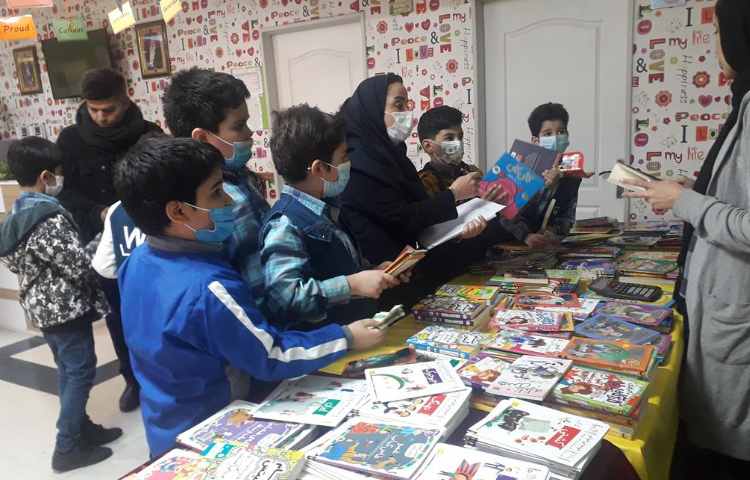 نمایشگاه کتاب به مناسبت هفته کتاب و کتابخوانی 3