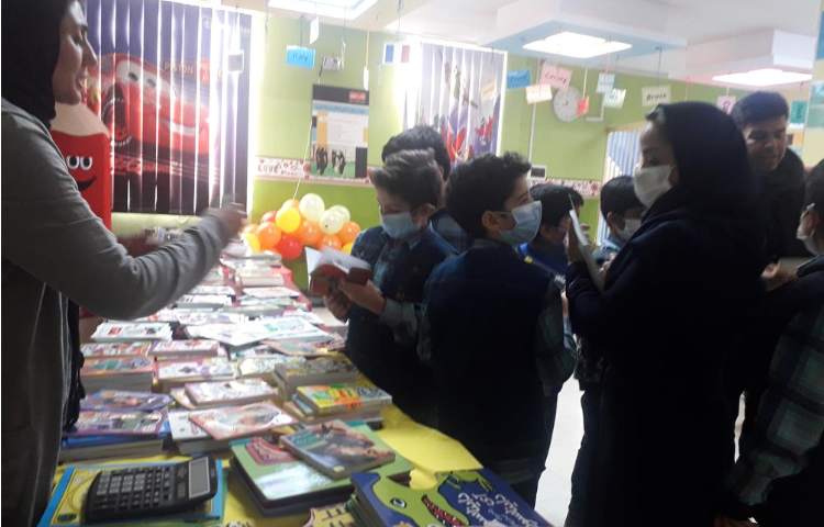 نمایشگاه کتاب به مناسبت هفته کتاب و کتابخوانی 4