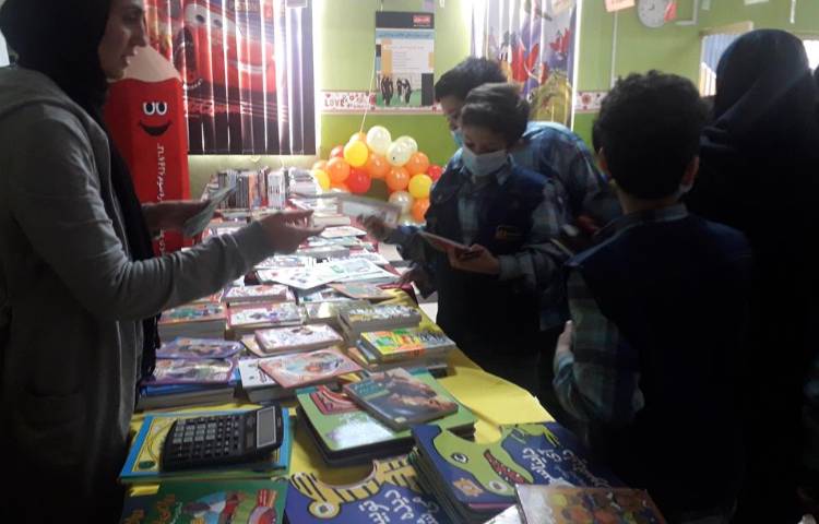 نمایشگاه کتاب به مناسبت هفته کتاب و کتابخوانی 6