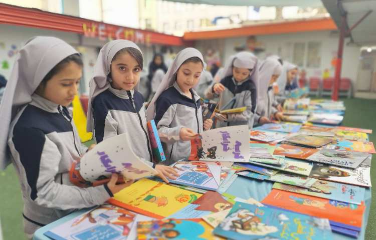 نمایشگاه کتاب 1