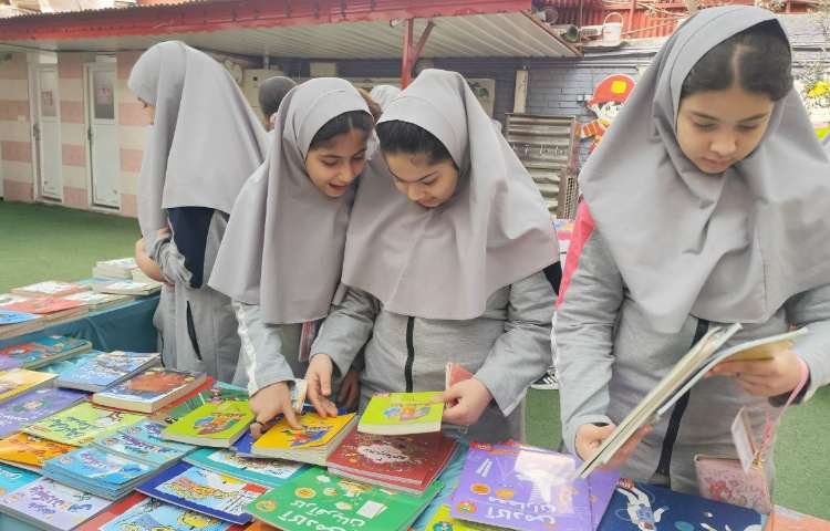 نمایشگاه کتاب 10