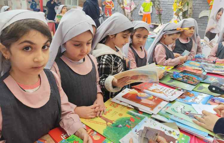 نمایشگاه کتاب 11