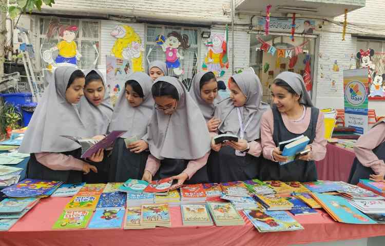 نمایشگاه کتاب 12