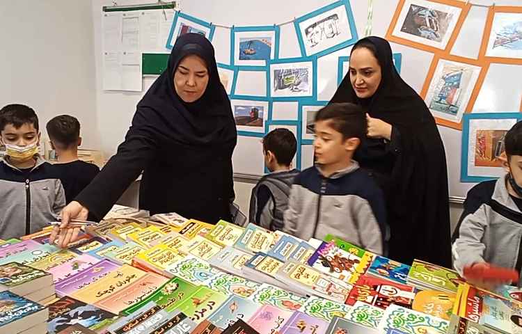 نمایشگاه کتاب 2