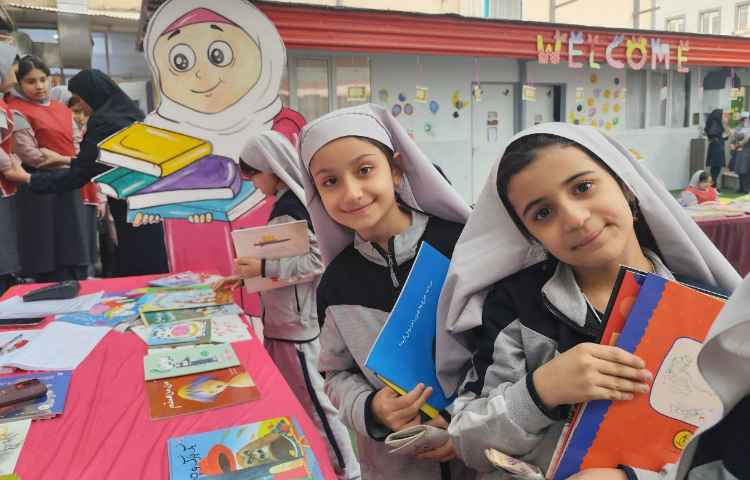 نمایشگاه کتاب 3