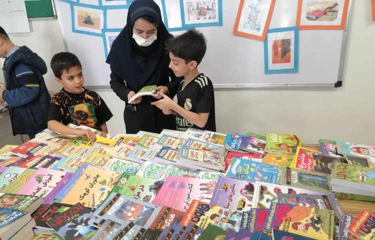 نمایشگاه کتاب 4