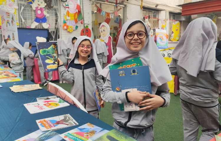 نمایشگاه کتاب 8