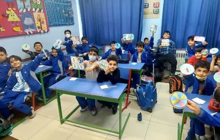 نمایش خلاق درس فارسی به صورت گروهی پایه دوم دبستان علوی