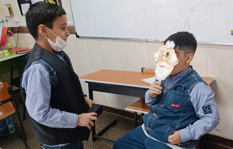 نمایش راز جعبه 4