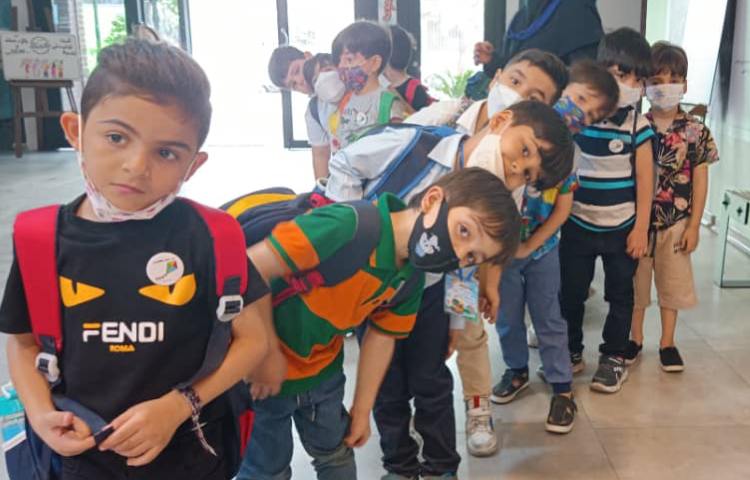 :نمایش شاد و موزیکال نیم وجبی، کلاس بادبادک 1