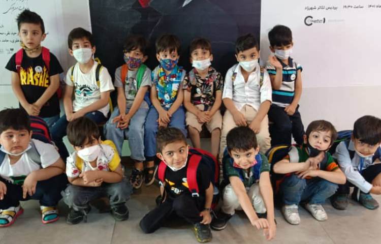 :نمایش شاد و موزیکال نیم وجبی، کلاس بادبادک 3